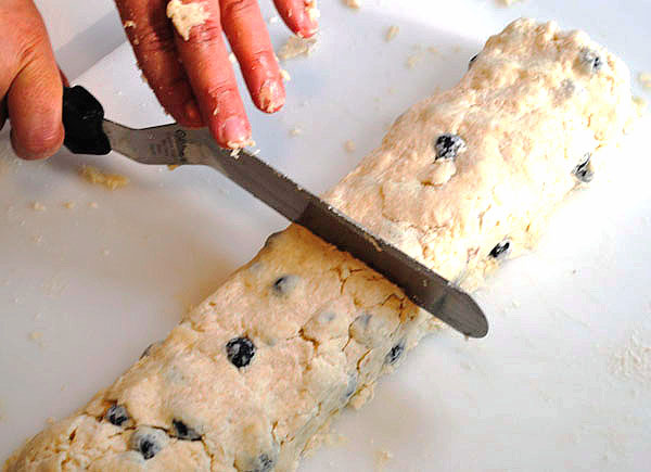 cutting scones into triangles