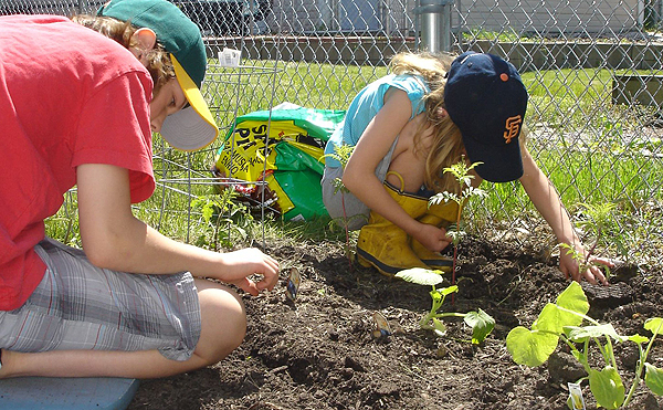 shemadeitshemight | heatherbursch | cole and ella digging in the dirt 2011