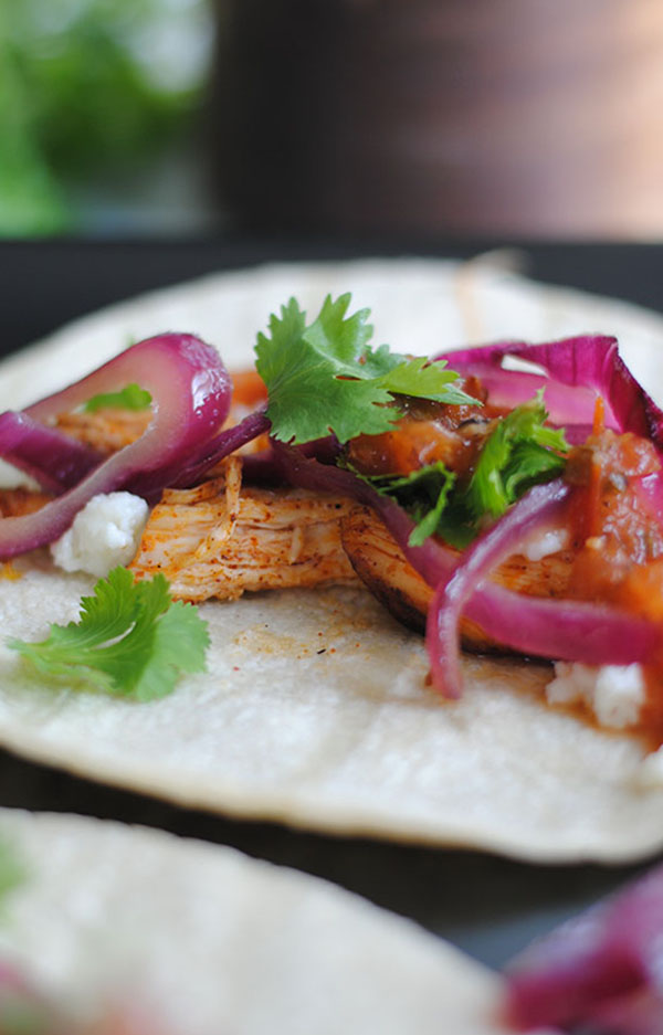 ancho chili chicken tacos with red onions