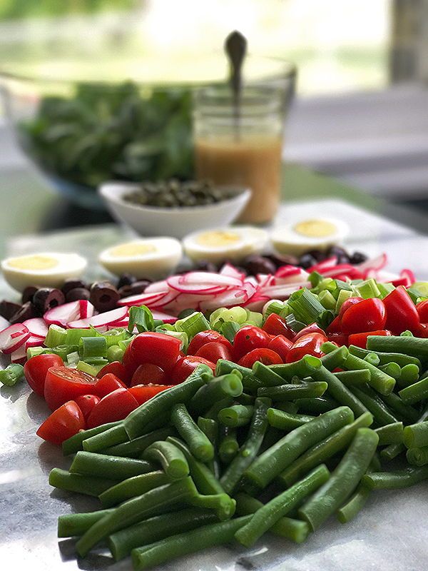garden green bean and radish salad